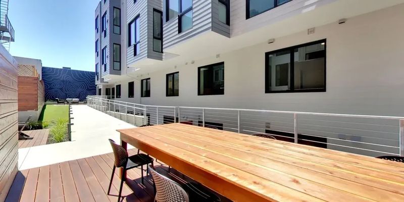 San Francisco Apartment: 915 Minna St