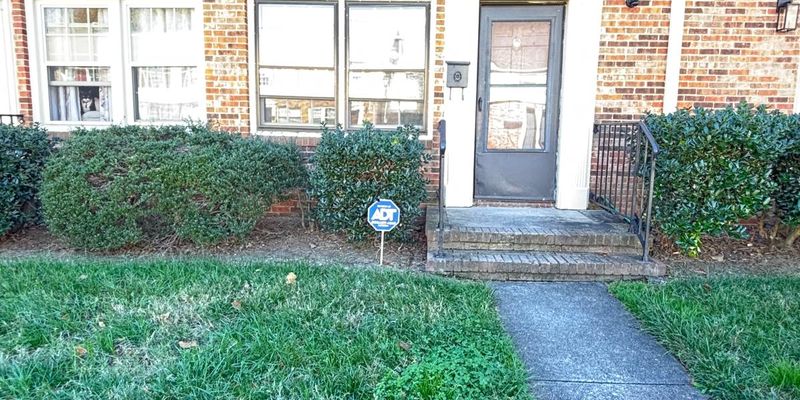 Charlotte Townhome: 6254 Old Pineville Rd