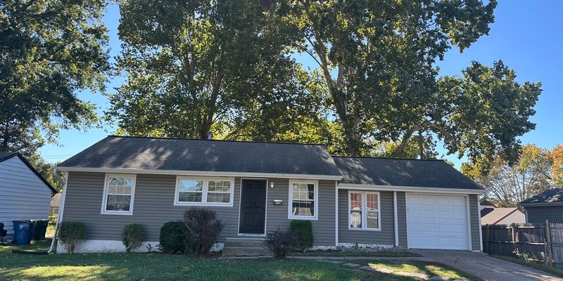 St. Louis House: 252 Midlothian Rd