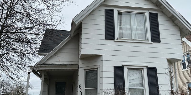 Syracuse Apartment: 401 Dewitt St