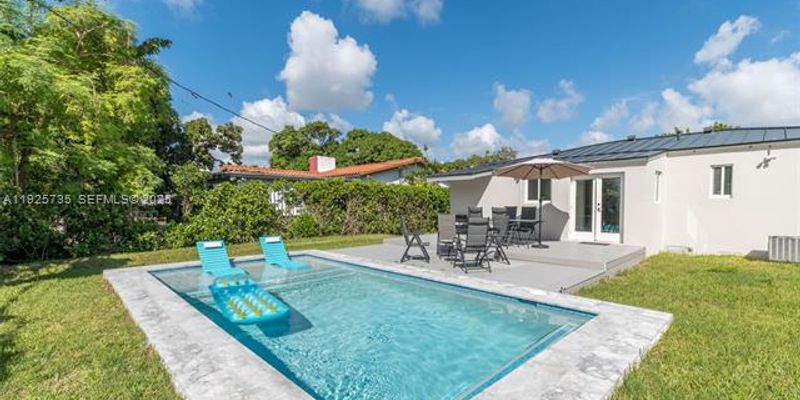 Miami House: 260 NE 46th St