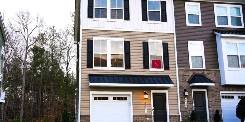 Chesterfield Townhome: 16033 Abelson Wy