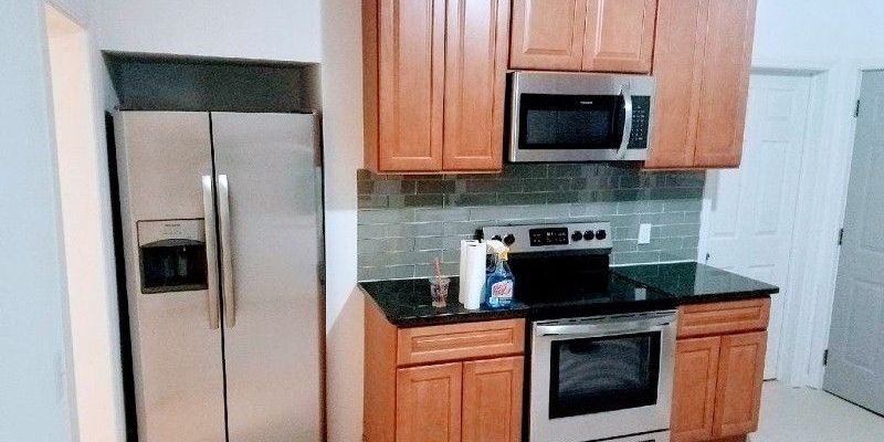 Hillside Apartment: 204 Baltimore Ave