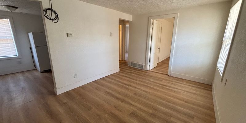 Hutchinson Apartment: 634 W 14th Ave