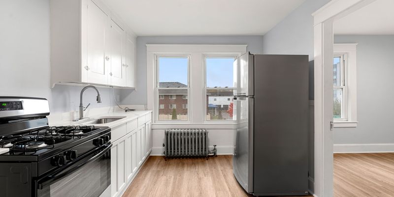 Lowell Apartment: 1281 Middlesex St
