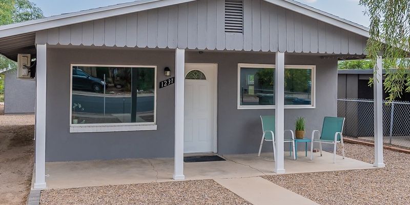 Tucson House: 1231 E Lee St