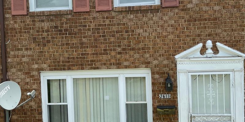 Milford Mill House: 2611 Hallam Ct