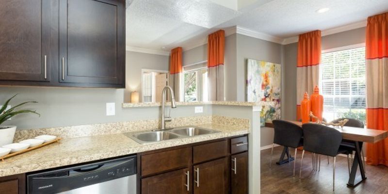 Houston Apartment: 1108 Enclave Pkwy