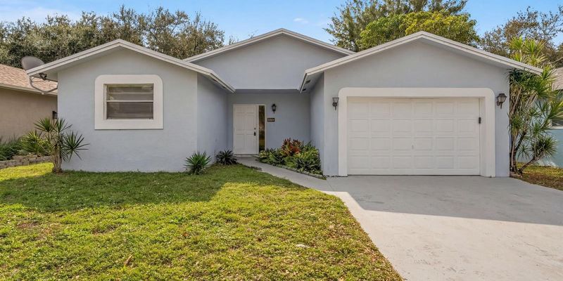 Hollywood House: 2444 Raleigh St