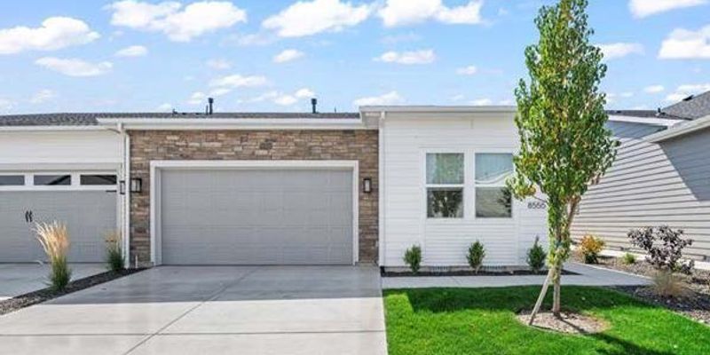 Star House: 8555 W War Eagle St