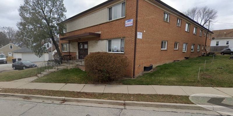 West Allis Apartment: 6521 Beloit Rd