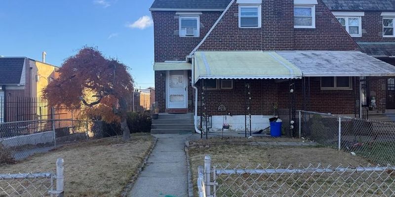 Upper Darby House: 363 Sherbrook Blvd