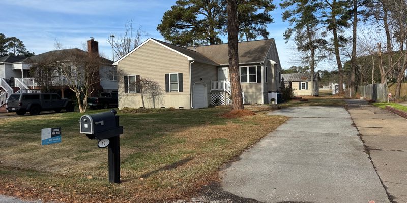 Poquoson House: 42 Lodge Rd