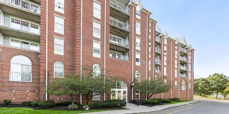 Chelsea House: 100 Boatswains Wy #apt UX1921QA