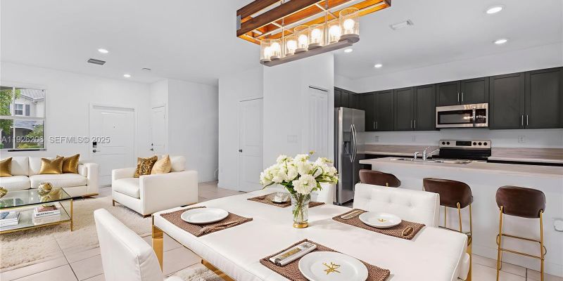 Homestead House: 2652 SE 13th St