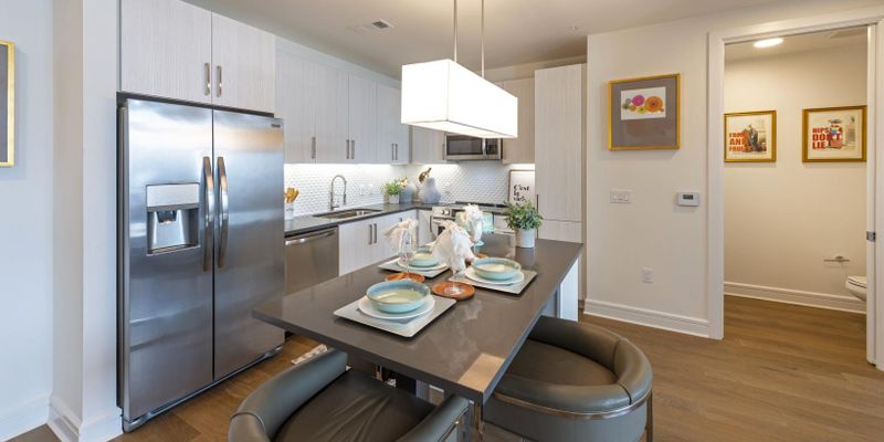 Houston Apartment: 2182 Bagby St