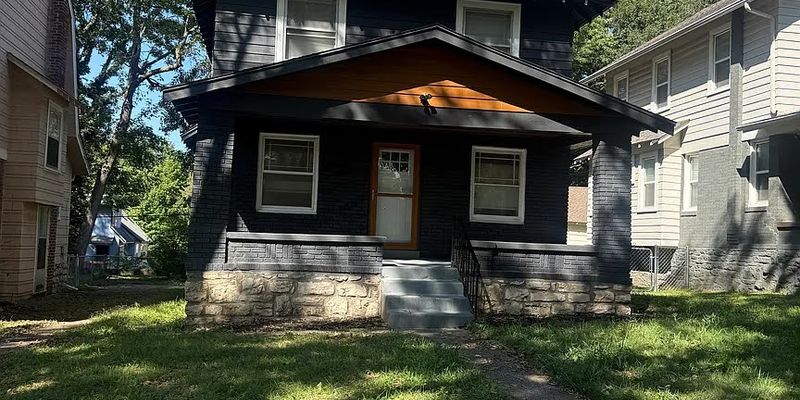 Kansas City House: 6210 Harrison St