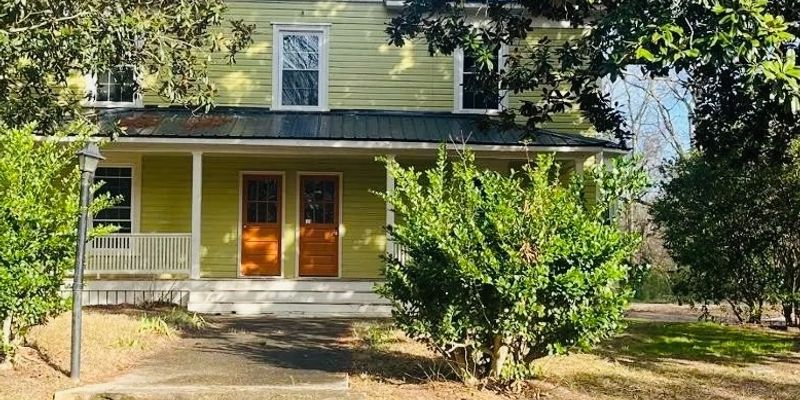 Moncure House: 117 Post Office Rd