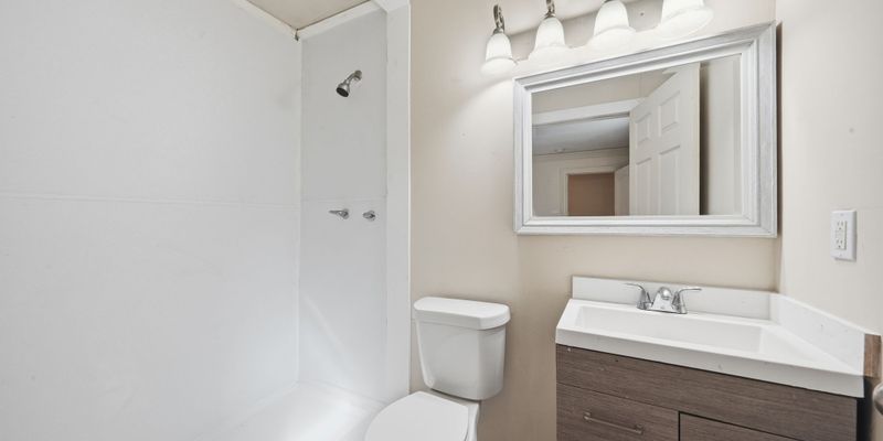 Lafayette House: 141 Ambroise St