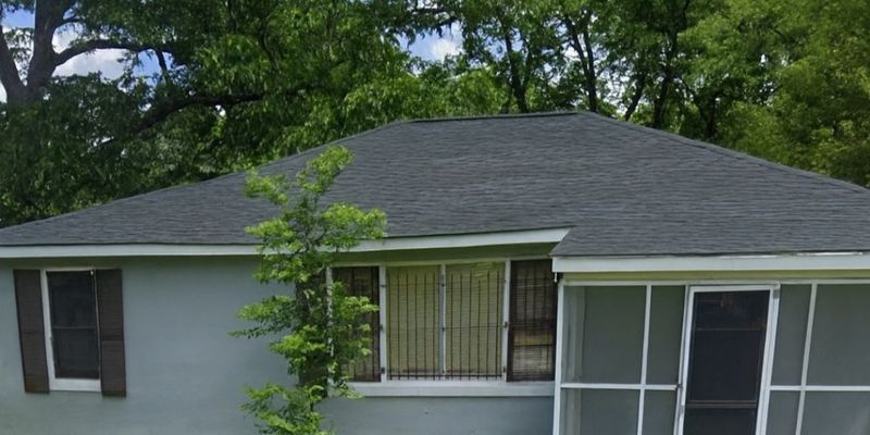 Macon House: 2671 Roy St