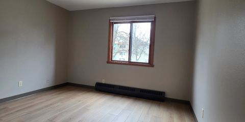Bedroom 2.JPG