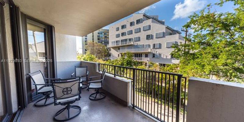 Key Biscayne Condo: 121 Crandon Blvd