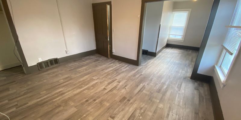 Iowa City House: 529 Iowa Ave