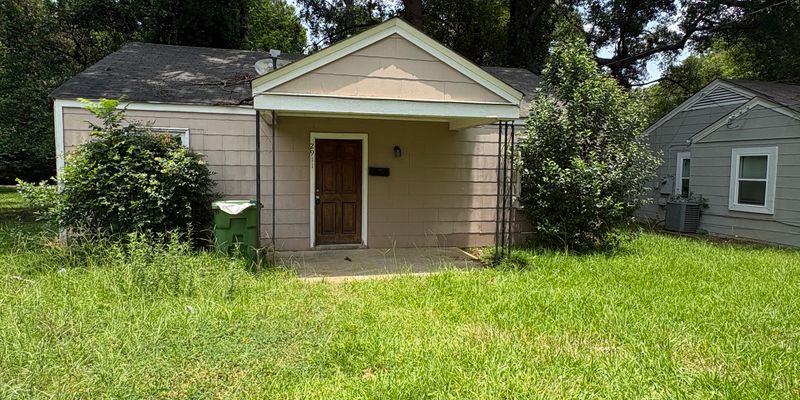 Montgomery House: 2911 Althea St