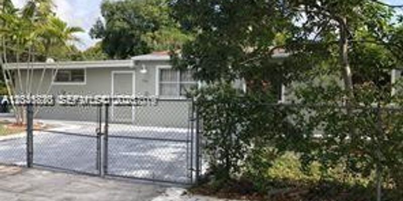 North Miami House: 1575 NW 127th St