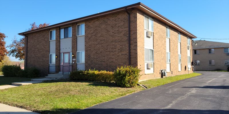 Kenosha Apartment: 8507 32nd Ave