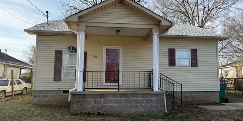 Jackson House: 320 Southern St