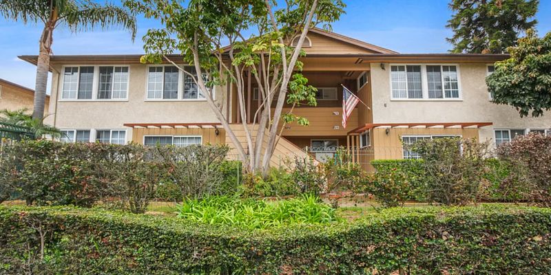 Los Angeles Condo: 6672–6686 W 86th Pl Los Angeles, CA 90045