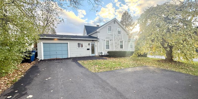 Syracuse Apartment: 220/222 E Seneca Turnpike