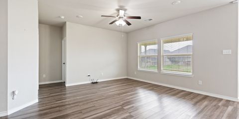 SA907584.jpg