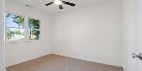 125 706 14th Ave.jpg