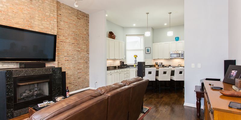 Chicago Condo: 2113 W Washington Blvd