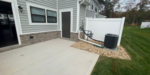 dfaac31e-8ed4-487f-bdf2-75f0ddf78ab6.jpg
