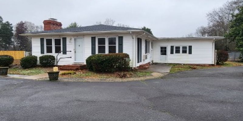 York House: 2017 Filbert Hwy