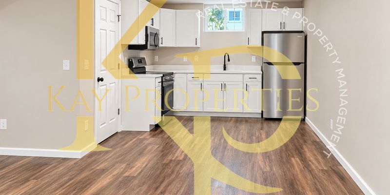 Henderson Apartment: 301 W Young Ave
