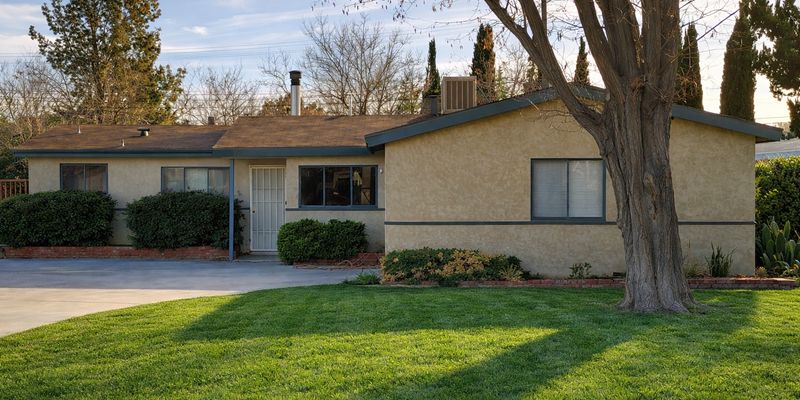 Lancaster House: 526 E Nugent St