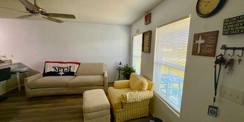 Gladiola LR furnished 2.jpg