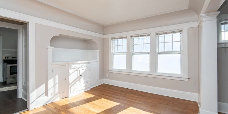 Milwaukee Apartment: 1520 N 57th St