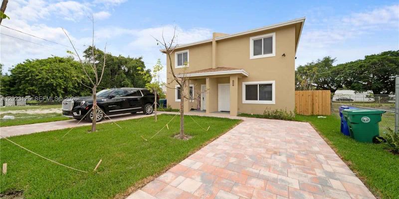 Miami Townhome: 1770 NW 55th St