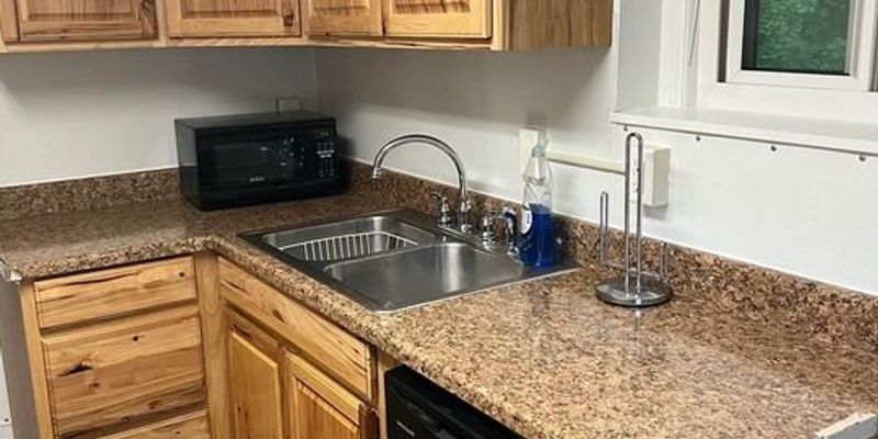 Ithaca Apartment: 509 S Aurora St