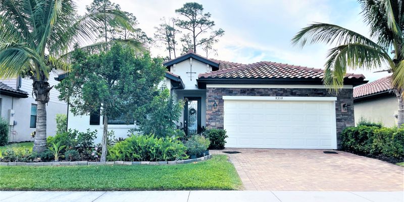 Naples House: 9359 Foxglove Ln