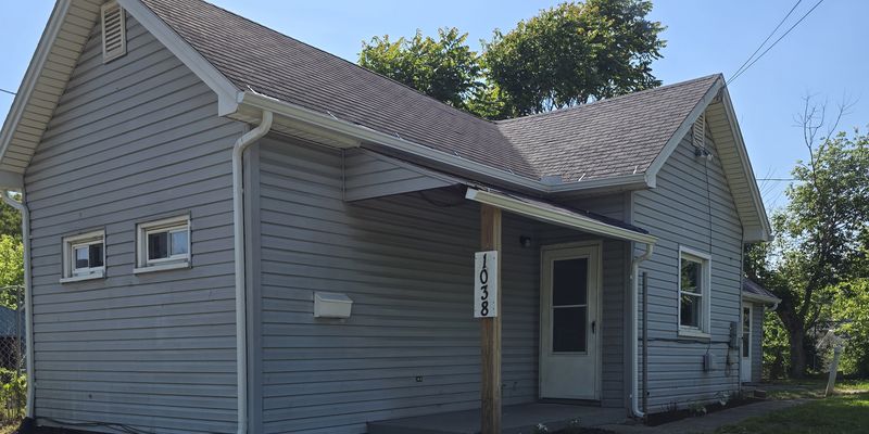 Springfield House: 1038 Middle St