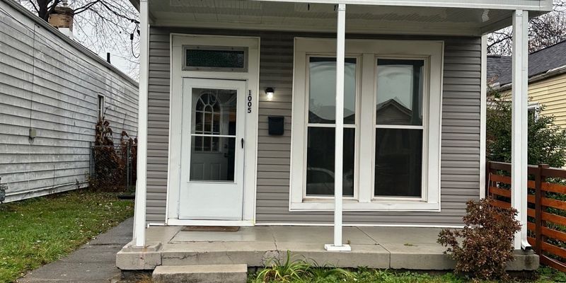 Louisville House: 1005 Charles Street