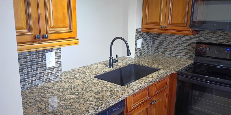 Davie Apartment: 9230 Lagoon Pl