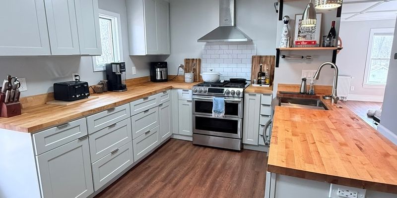 Dover Apartment: 15 Essex St