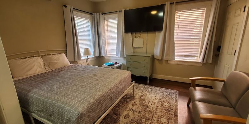 Oklahoma City Apartment: 717 NE 14th St